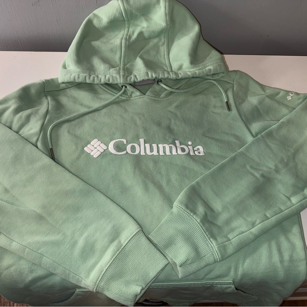 Women’s Cut Columbia Mint Green Hoodie - Size Small